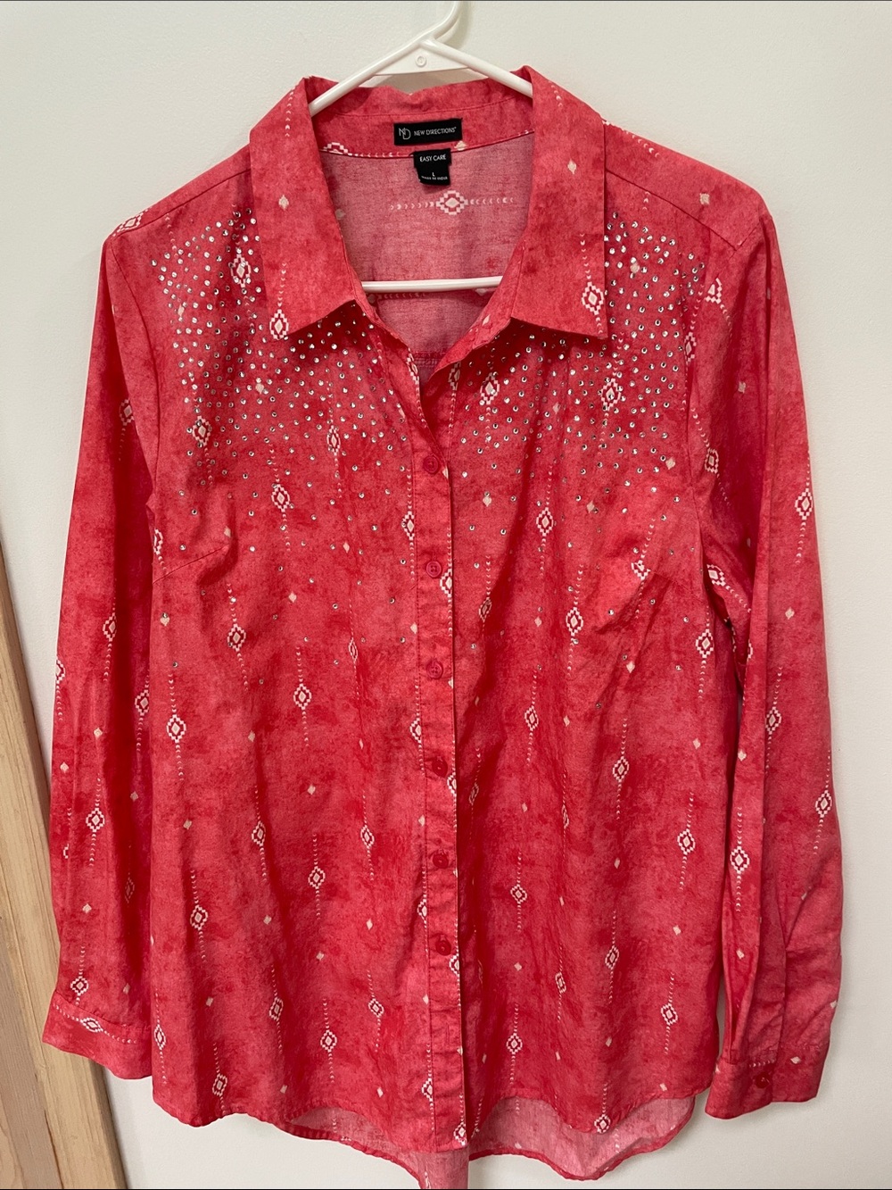 Southwestern Aztec style top large rhinestones